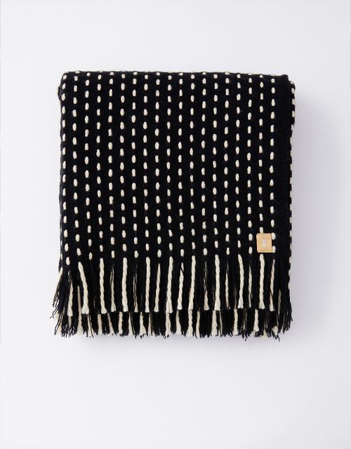Pashmina with black and sand stitching