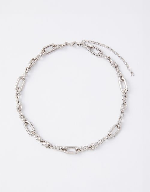 Short necklace with pierced links