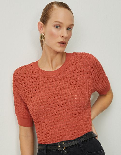 Textured rust knit t-shirt