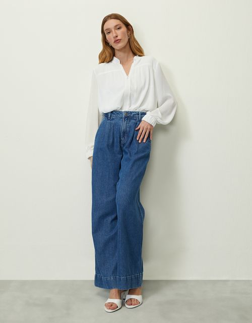 Wide pleated jeans