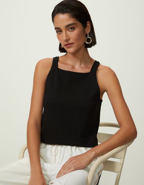 Black tailored straight top 360