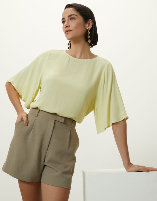 Curitiba green blouse
