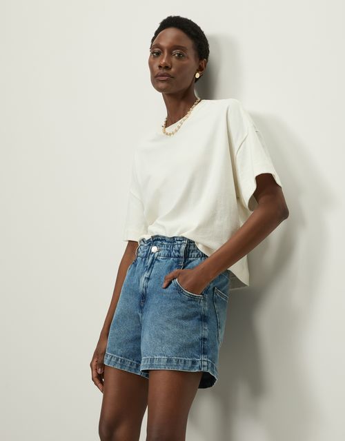 Elastic waistband denim shorts