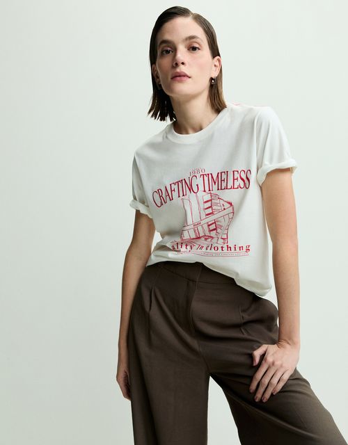 Red embroidered t-shirt