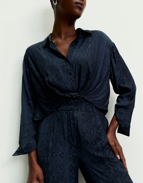 Textured knot shirt