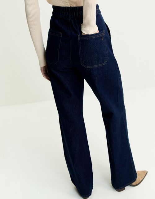 Straight stretch jeans
