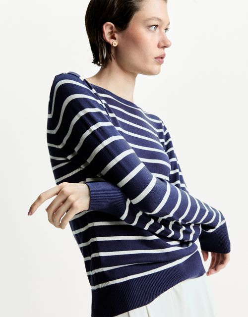 Basic blue striped knit blouse