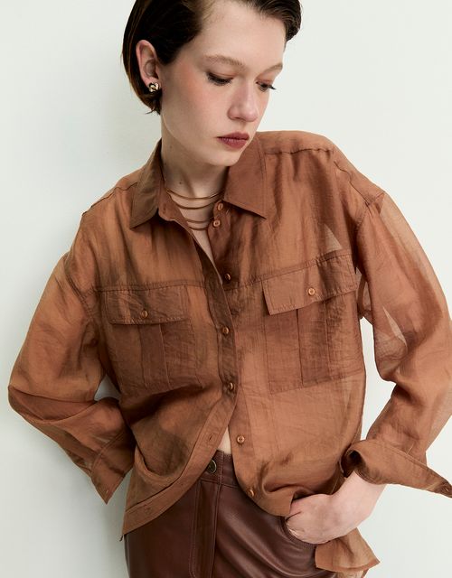 Front pockets shirt