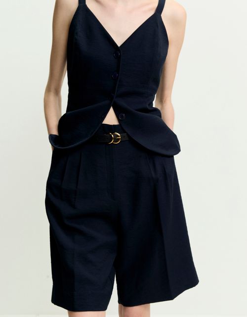 Tailored bermuda shorts with belt