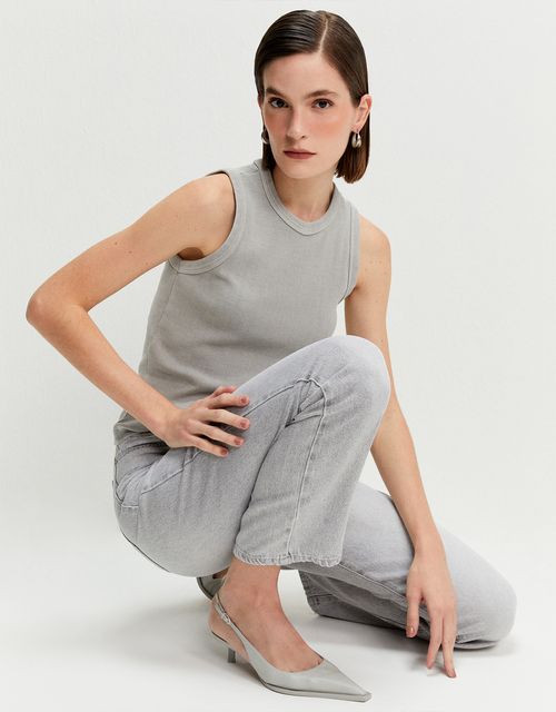 Stylish ribbed tank top