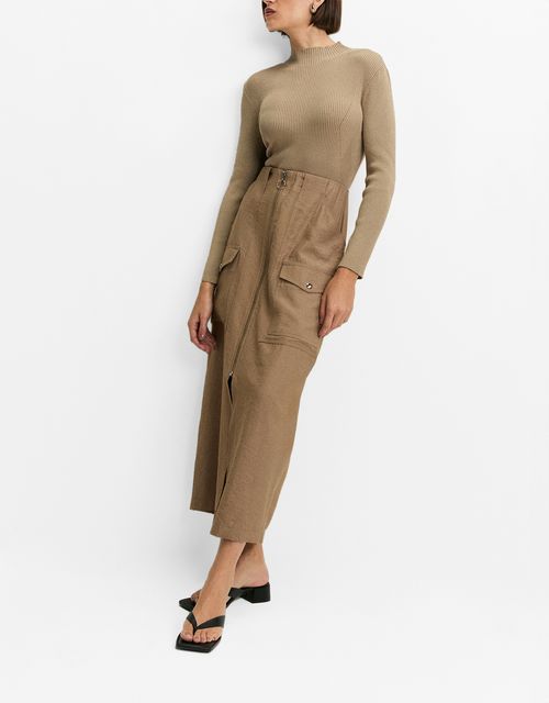 Straight skirt with pockets