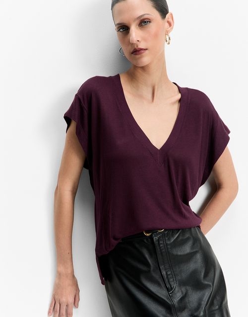 Ribbed detail knit blouse