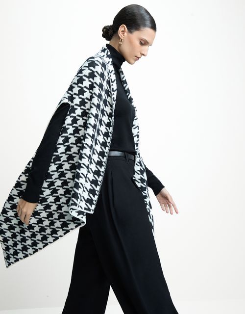 Houndstooth knitted poncho