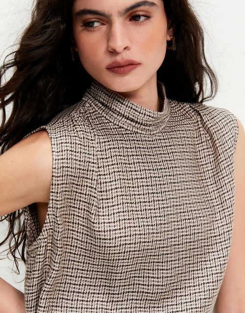 Houndstooth check blouse