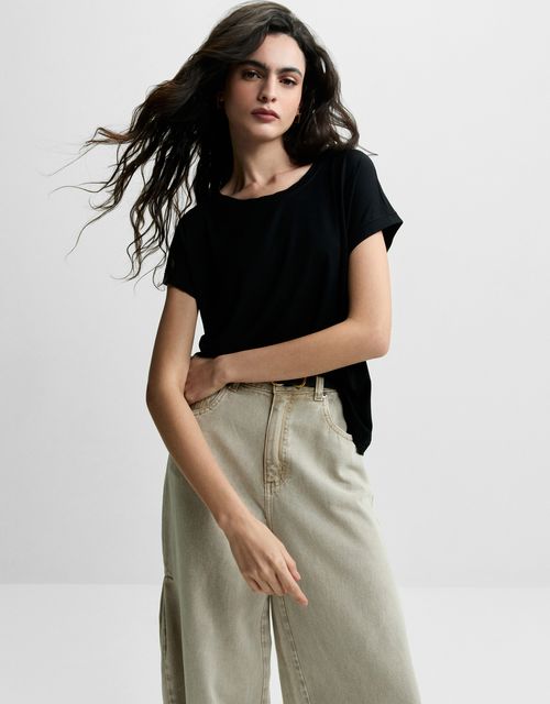 Boat neck black t-shirt