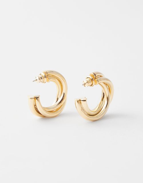 Short hoop earring with twisted links