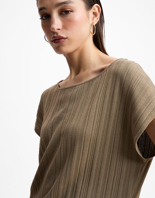Boat neck knit blouse