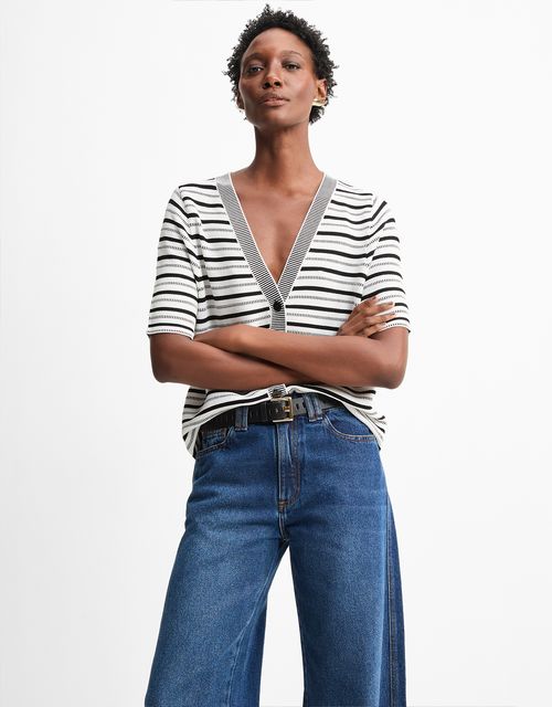 Short sleeve knitted cardigan