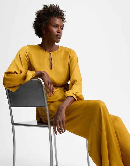 Satin elongated blouse