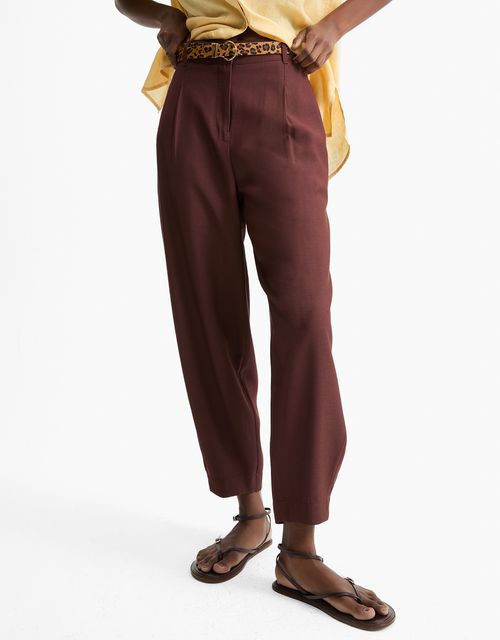 Baggy pants with pockets